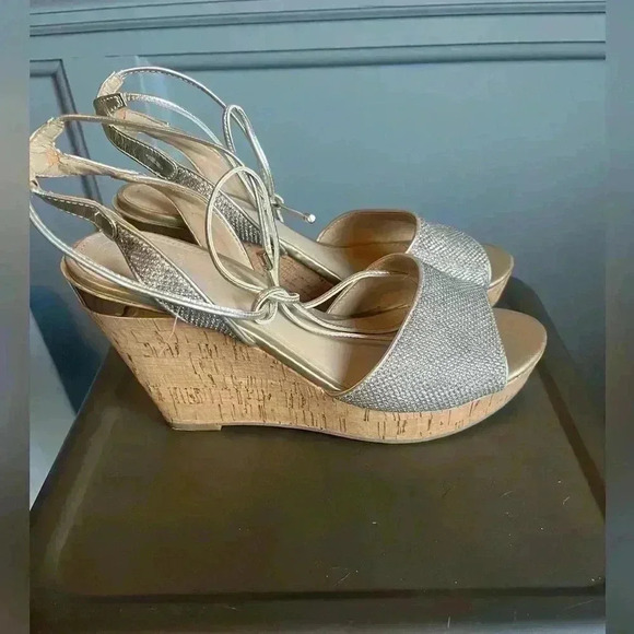 Guess cork heels. Size 9 - Picture 2 of 4